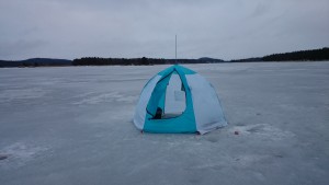 рыбачить в палатке теплее